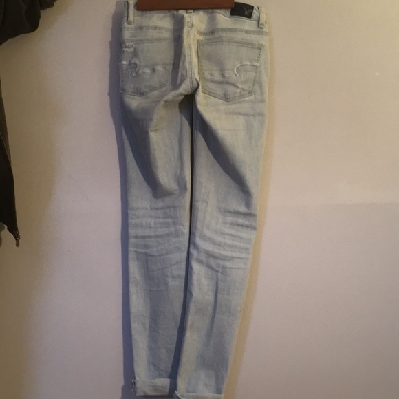 American Eagle light blue jeans with rips - Picture 2 of 2